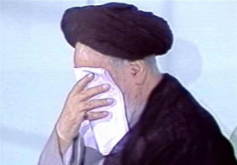خاطره‌ای از نماز شب امام خمینی(ره) در بیان رهبر معظم انقلاب + فیلم