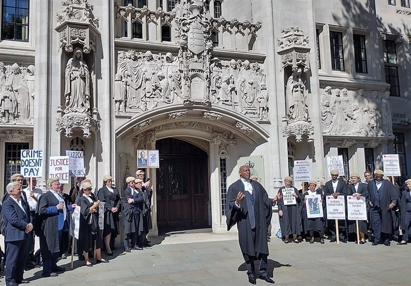 Trial Lawyers in UK Vote to Strike Indefinitely over Government Funding