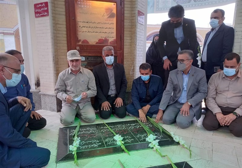 دولت‌مردان در استان بوشهر با آرمان‌های شهدای گرانقدر تجدید میثاق کردند