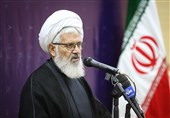 انتقاد امام جمعه زنجان از دروغ‌پر‌اکنی‌های دشمن در اغتشاشات اخیر