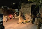 یورش اشغالگران به کرانه باختری و تیراندازی مبارزان به سوی نظامیان صهیونیست