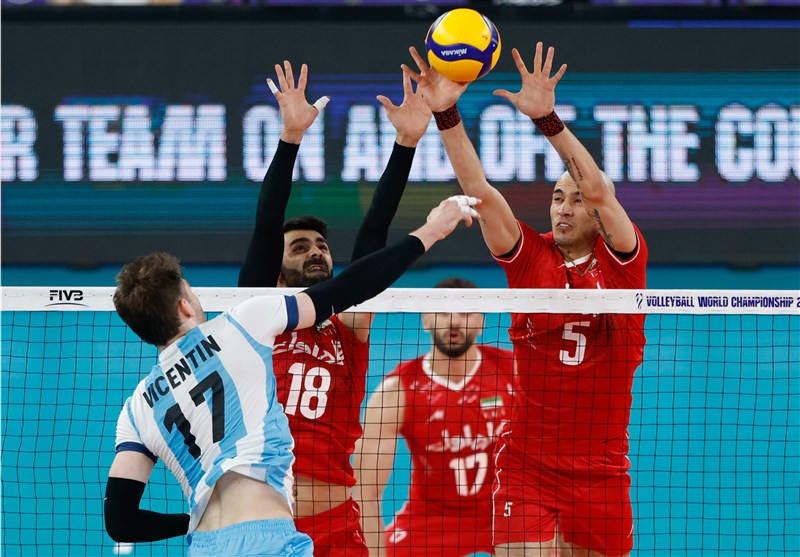 والیبال قهرمانی جهان| پیروزی چشم‌نواز تیم ملی والیبال ایران/ ستاره‌های آرژانتینی حریف شاگردان عطایی نشدند
