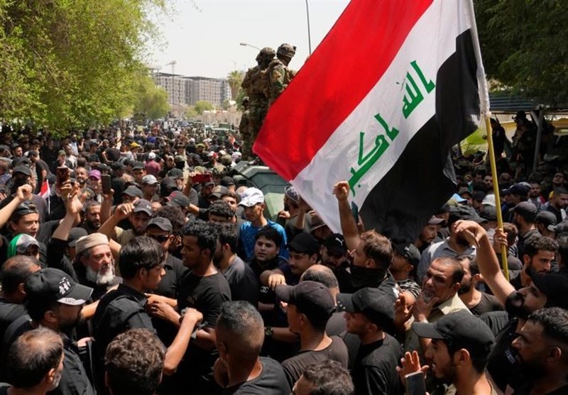 Iraqi Cleric Urges Supporters to Withdraw after Clashes