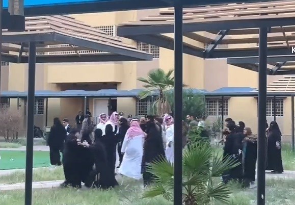 حمله نیروهای امنیتی سعودی به مرکز نگه داری دختران بی‌سرپرست + فیلم