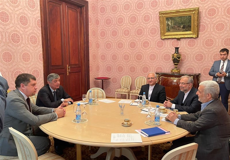 دیدار نمایندگان ویژه ایران و روسیه در امور افغانستان در مسکو