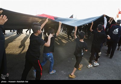 اهتزاز پرچم عزای امام حسین (ع) در شلمچه