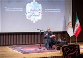محمدعلی مجاهدی: در شعر عاشورا به تدریج حاشیه‌ها بر متن افزوده شدند