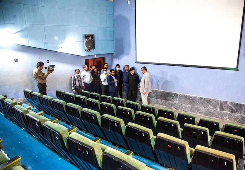 ابنیه ساختمانی سینما بهمن بوشهر نیاز به بازسازی دارد