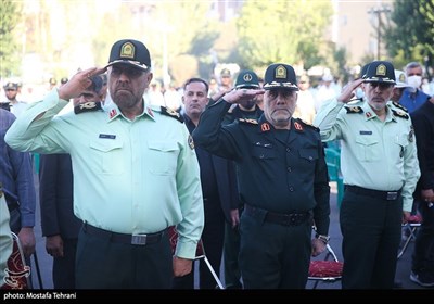 حضور سردار حسین رحیمی فرمانده انتظامی تهران بزرگ در مراسم تشییع پیکر شهید امیر کیوان‌لو