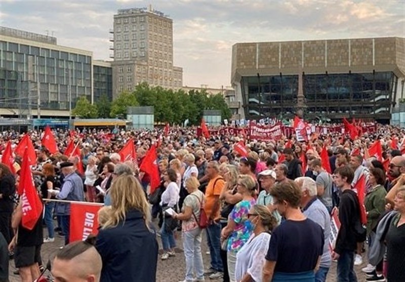 هزاران نفر در لایپزیگ آلمان علیه سیاست انرژی دولت اعتراض کردند