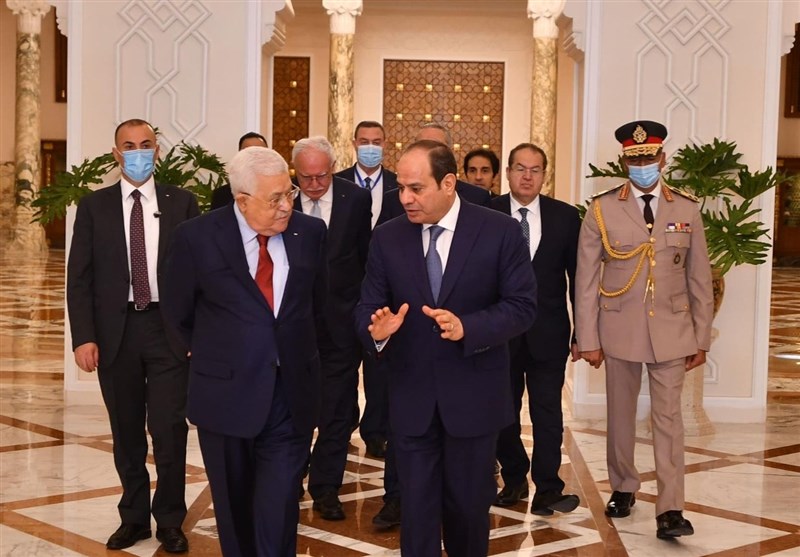 محمود عباس در قاهره به دیدار سیسی رفت