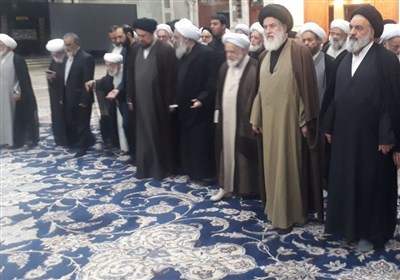  حضور رئیس و اعضای مجلس خبرگان رهبری در مرقد مطهر امام خمینی(ره) 