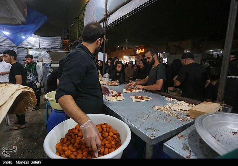 از اسکان 2 هزار زائر اربعینی تا اطعام 1500 نفر از زائران در روستای امزاجرد همدان