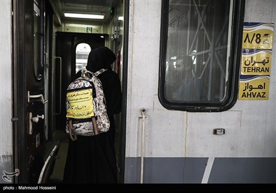 اعزام زائران اربعین حسینی از ایستگاه راه آهن تهران