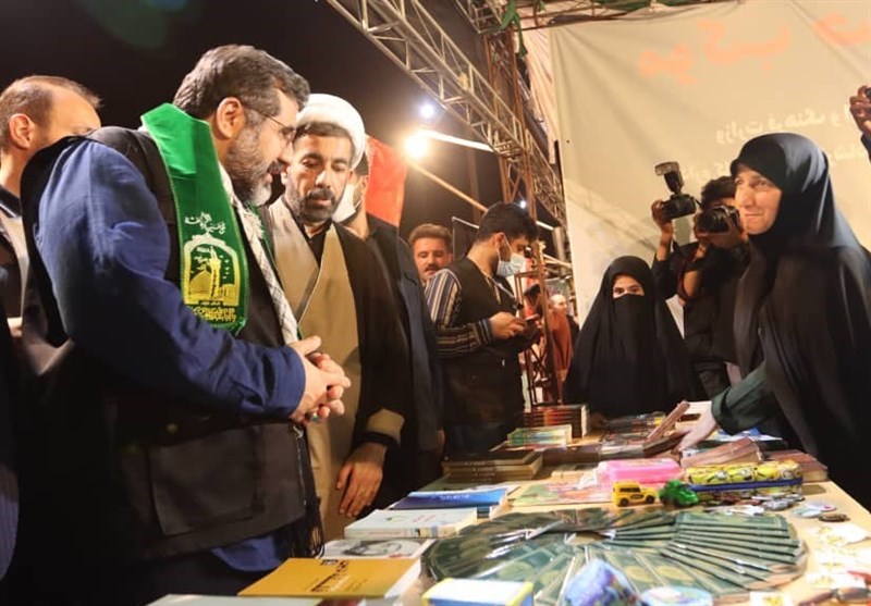 بازدید وزیر فرهنگ از وضعیت خدمت‌رسانی به زائران اربعین در مرز عراق