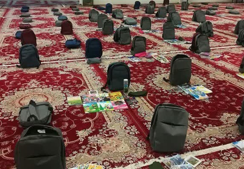 724 بسته لوازم‌التحریر بین دانش‌آموزان نیازمند استان بوشهر توزیع شد