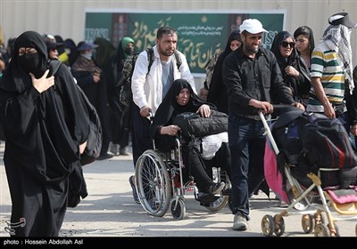 خروج زوار الأربعين الحسيني من معبر شلمجة