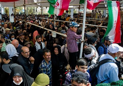  تدارک بیش از ۱۷۰۰ دستگاه خودرو برای انتقال زائران ایرانی از مرز تمرچین در عراق 