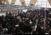 موج جمعیت زائران اربعین حسینی در پایانه مرزی مهران+فیلم
