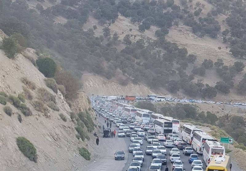 ترافیک سنگین در مرز خسروی؛ ظرفیت مرز‌ اشباع شد