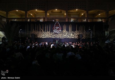 عزاداری در موکب امام رضا (ع) در جاده نجف به کربلا