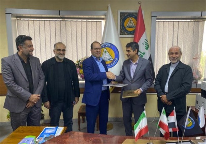 Iran Ready to Open Joint Scientific Center with Iraq