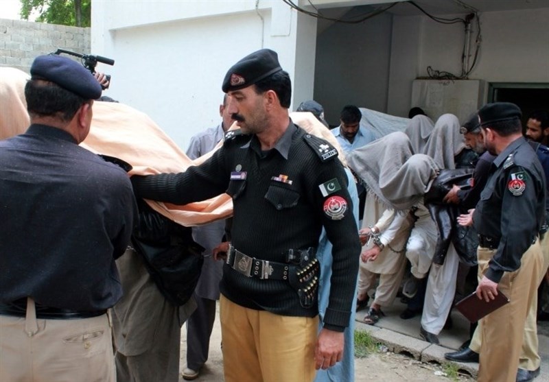 ادامه بازداشت پناهجویان افغان در پاکستان