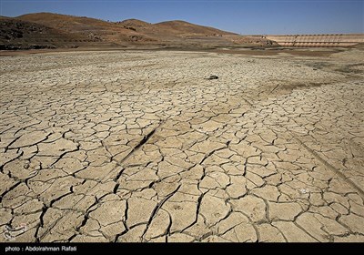 خشک شدن آب سد اکباتان همدان