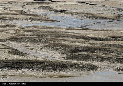 خشک شدن آب سد اکباتان همدان