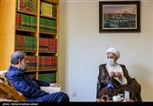 دیدار  محسن رضایی  معاون اقتصادی رئیس جمهور با  آیت‌الله  جعفر سبحانی مرجع تقلید شیعیان