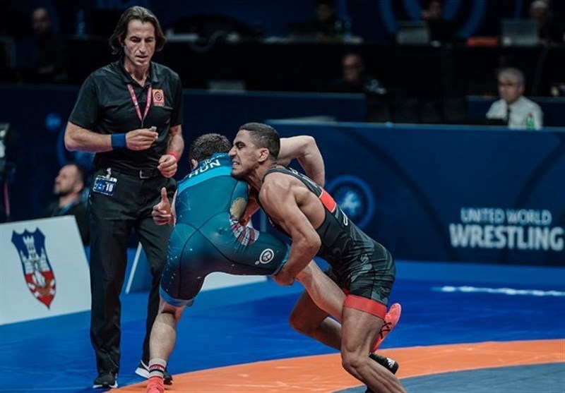 Iranian Wrestler Amouzad Aims for Paris Gold