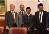 رسانه صهیونیستی: یک شخصیت اندونزیایی و یک هیئت پاکستانی وارد اسرائیل شدند