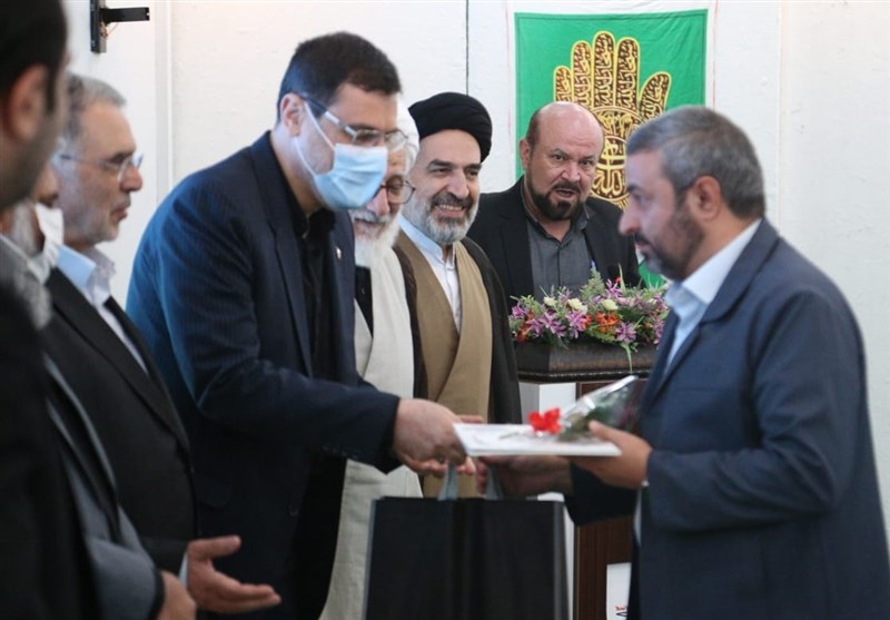 نمایشگاه سرالصلوة شهدا با تقدیر از 17 شهید مؤذن در 10 استان افتتاح شد