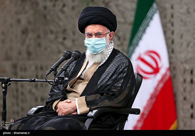 امام خامنه‌ای: صیانت از کشور با مقاومت به‌دست می‌آید نه تسلیم؛ این یک اصل است