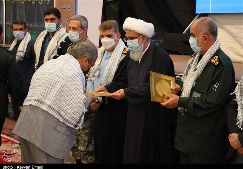 پیشکسوتان دفاع مقدس استان بوشهر تجلیل شدند + تصویر
