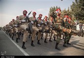 عزت و اقتدار در رژه نیروهای مسلح در اهواز به نمایش گذاشته شد