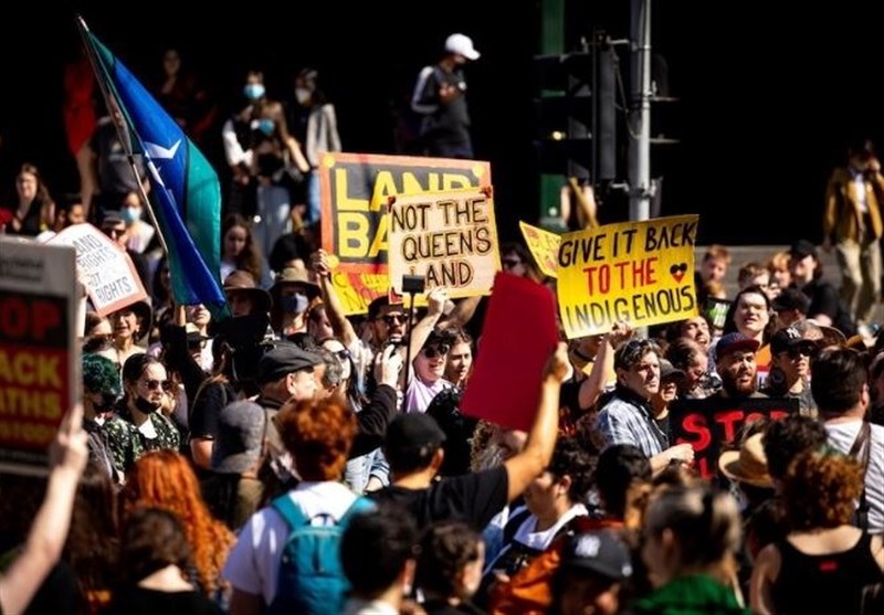 Protesters Rally against Australia&apos;s Day of Mourning for British Queen