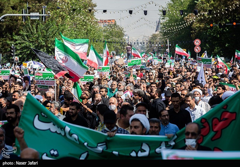 قیام ایرانی‌ها علیه اغتشاشگران/ مردم ساختارشکنی‌های اخیر را محکوم کردند/ قدردانی از پلیس + فیلم و تصاویر