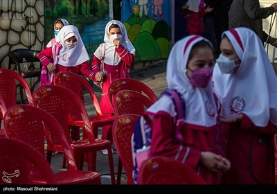 Iranian President Rings in New School Year