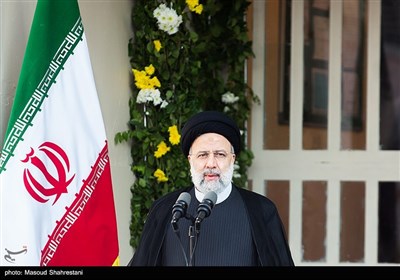 Iranian President Rings in New School Year