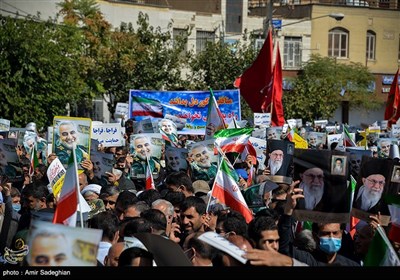 حضور زودهنگام تهرانی‌ها در میدان انقلاب/ مردم پایتخت برای محکومیت اغتشاش‌گران مجددا به خیابان‌ها آمدند