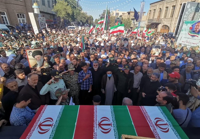 İran Milleti Kaosa Karşı Ayağa Kalktı