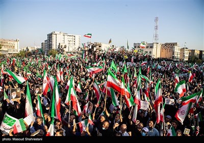 قیام تهرانی‌ها علیه آشوب و اغتشاش میلیونی شد / عظمت جمعیت همه را شگفت‌زده کرد + فیلم و عکس