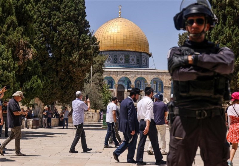 Israeli Forces, Settlers Denounced for Breaking into Al-Aqsa Mosque