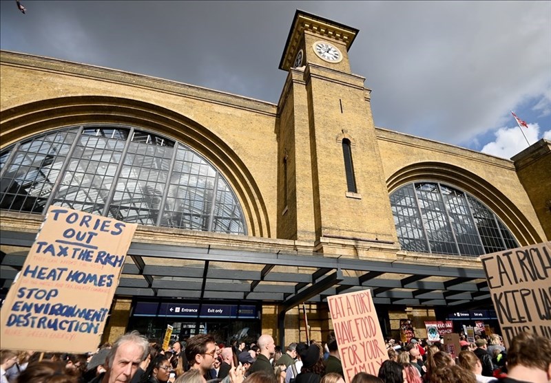 Thousands Hold &apos;Enough Is Enough&apos; Rallies across UK amid Cost of Living Crisis