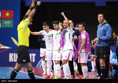 فوز المنتخب الإيراني لكرة الصالات على نظيره اللبناني