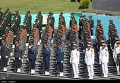حضور رهبر معظم انقلاب در مراسم دانش‌آموختگی دانشگاه‌های افسری نیروهای مسلح