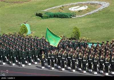 حضور رهبر معظم انقلاب در مراسم دانش‌آموختگی دانشگاه‌های افسری نیروهای مسلح