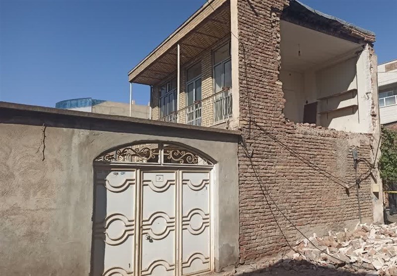 İran&apos;ın Kuzeybatısında 5,4 Büyüklüğünde Deprem