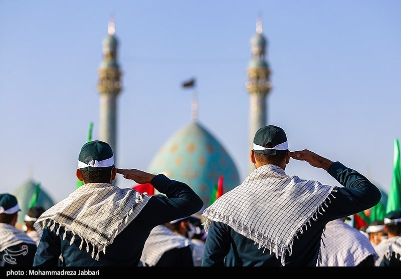 صبحگاه مشترک عهد سربازی در مسجد مقدس جمکران/ اهدای نشان خادمی به سردار اشتری+تصاویر